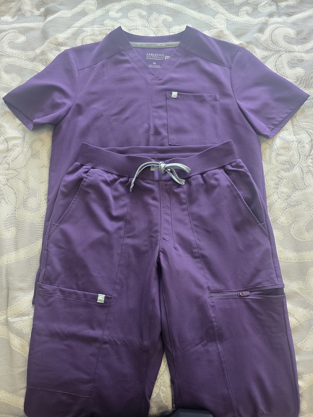 Fabletics Scrub Set - Acai - Picture 3 of 8